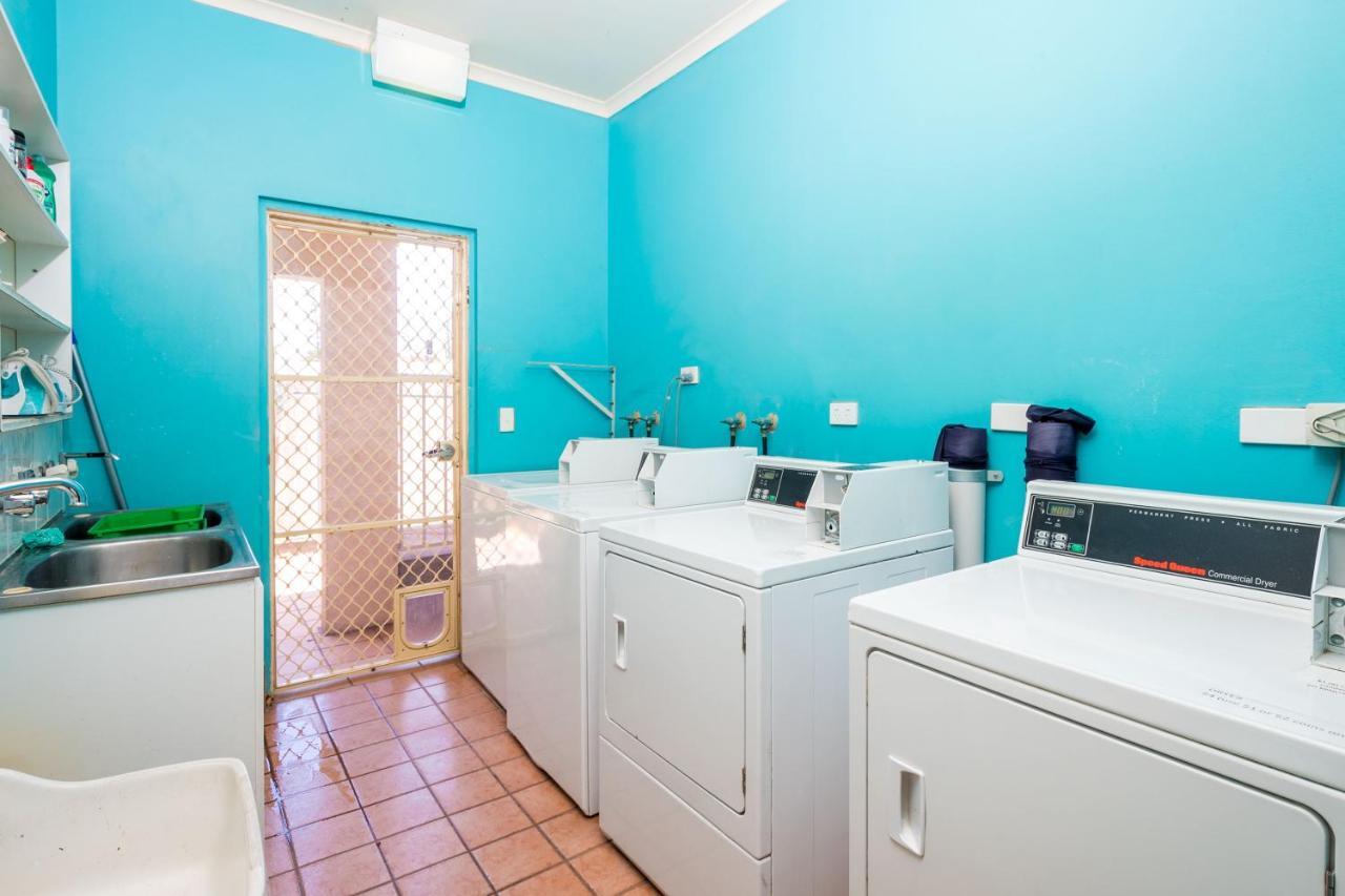 Gold Coast Hostel Экстерьер фото